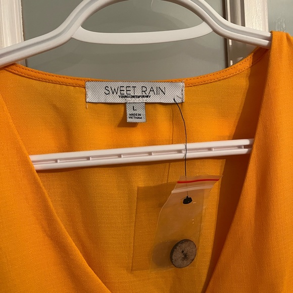 New Womens peplum blouse size lg - Picture 2 of 4